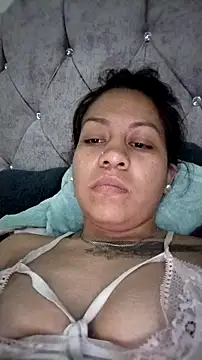 Tiphanydirty3 online show from May 8, 2026, 4:40 am