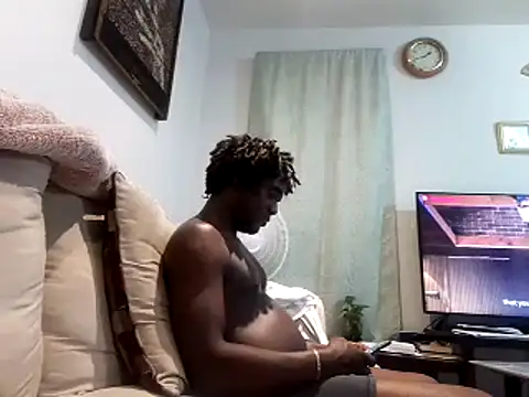 Snapshot of Hugedick0071 chatting on July 1, 2026, 5:42 am Hugedick0071 online show from July 1, 2026, 5:42 am