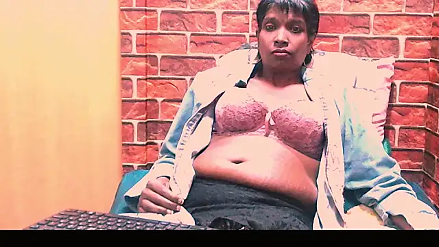 Snapshot of Fuckable_Nasty_MILF chatting on June 28, 2026, 3:12 am Fuckable Nasty MILF online show from June 28, 2026, 3:12 am