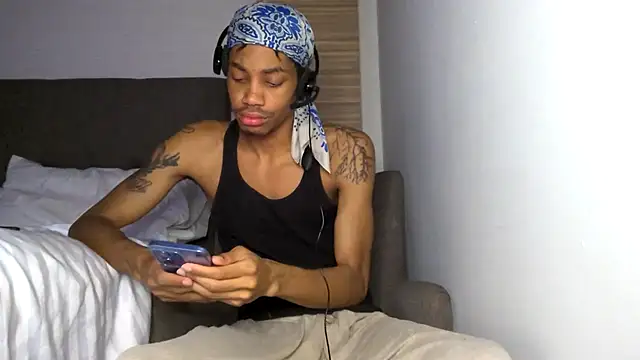 Skinnyblackman online show from May 2, 2026, 12:48 am