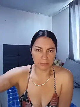 Snapshot of renata_hot1 chatting on June 19, 2026, 6:45 pm renata hot1 online show from June 19, 2026, 6:45 pm