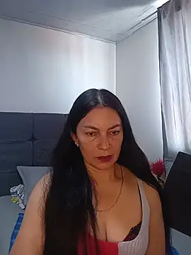 Snapshot of renata_hot1 chatting on July 3, 2026, 6:58 pm renata hot1 online show from July 3, 2026, 6:58 pm