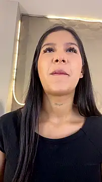 Aida moreno online show from July 3, 2026, 3:13 am