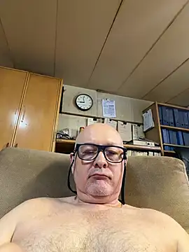 lam007 online show from August 4, 2026, 7:55 am
