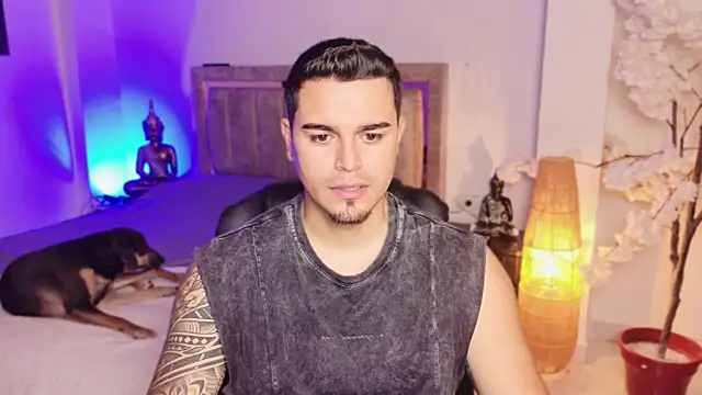Axel Big cock online show from June 20, 2026, 5:16 pm