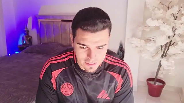 Axel Big cock online show from June 27, 2026, 7:08 pm