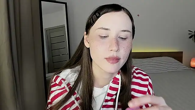 Stella Sunny online show from August 1, 2026, 7:24 pm