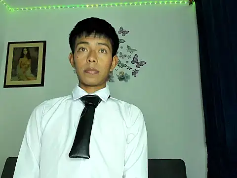 horny pair online show from July 13, 2026, 1:52 am
