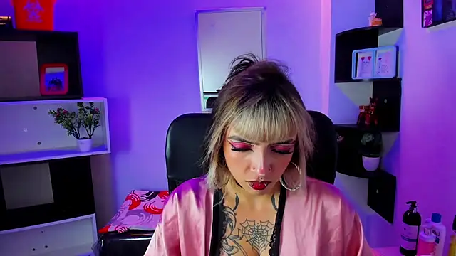 Snapshot of Samantha_Smiith chatting on July 9, 2026, 3:54 am Samantha Smiith online show from July 9, 2026, 3:54 am