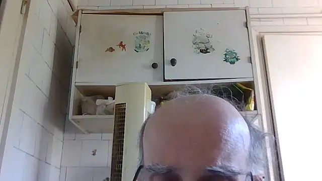 mariusica1xh online show from May 23, 2026, 2:43 pm