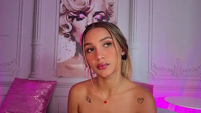 Snapshot of Carohorny4u chatting on June 28, 2026, 9:32 pm Carohorny4u online show from June 28, 2026, 9:32 pm