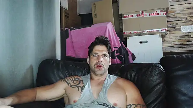XxBigboybandxX online show from May 23, 2026, 5:39 pm