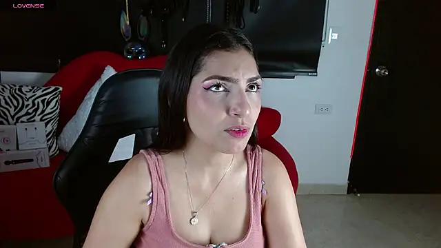 Carolaine69  online show from June 1, 2026, 1:24 pm