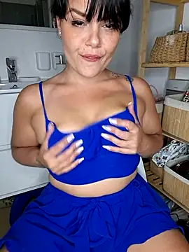 Snapshot of Xladycharme chatting on May 27, 2026, 12:18 am Xladycharme online show from May 27, 2026, 12:18 am
