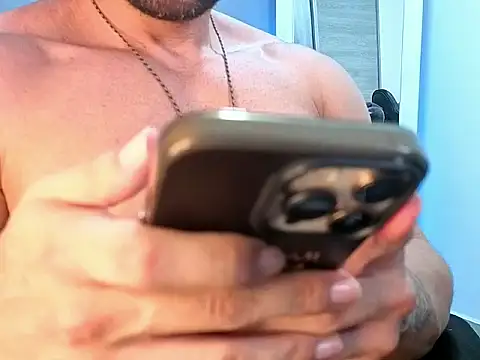 OwenMaximus814 online show from May 25, 2026, 7:42 pm