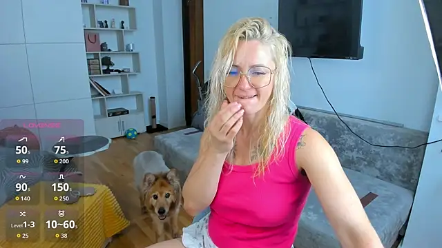 LadyIzabel online show from July 30, 2026, 2:05 pm