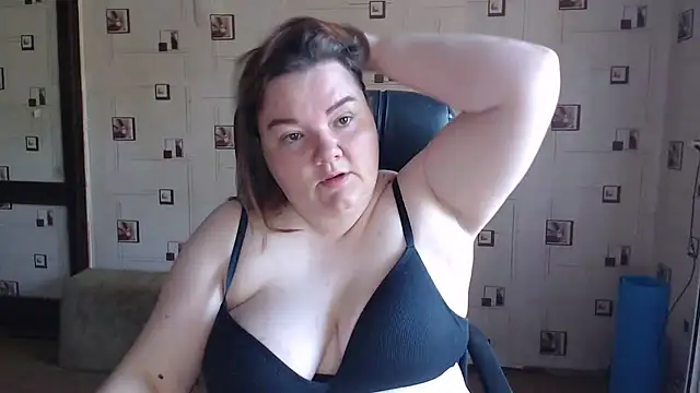 TasyaBigTTs online show from June 26, 2026, 3:27 pm