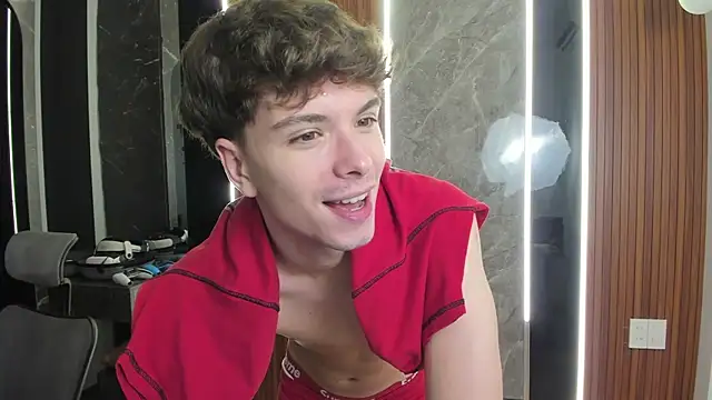 Snapshot of calvin_love_you chatting on July 4, 2026, 3:07 pm calvin love you online show from July 4, 2026, 3:07 pm