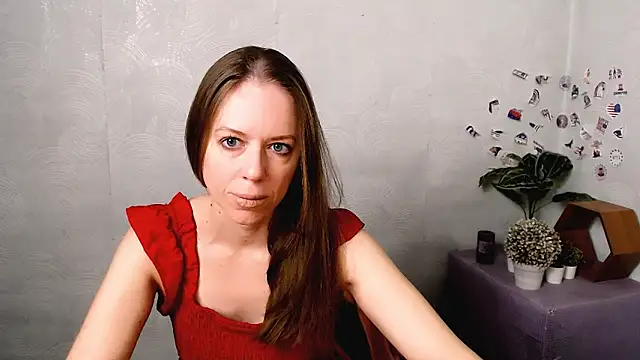 GloriaSi  online show from May 12, 2026, 2:52 am