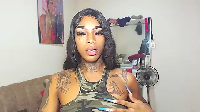 Snapshot of badgirls_cx chatting on May 16, 2026, 10:19 pm badgirls cx online show from May 16, 2026, 10:19 pm