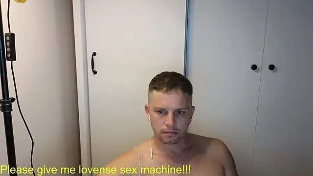 BigL0ve online show from July 15, 2026, 1:49 pm