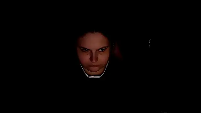 WhisperInTheDarkk online show from June 4, 2026, 5:08 pm