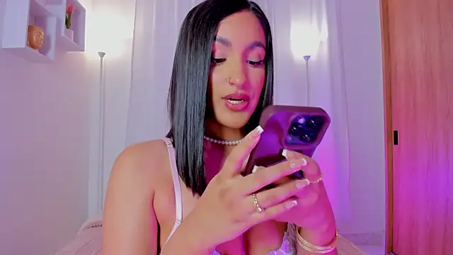AishaPeyton online show from June 18, 2026, 9:09 am