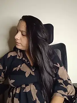 Simran-Kaur143 online show from July 9, 2026, 10:19 am
