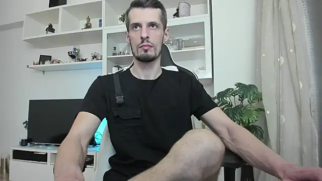 Snapshot of ToddClaytonn chatting on May 4, 2026, 7:43 pm ToddClaytonn online show from May 4, 2026, 7:43 pm
