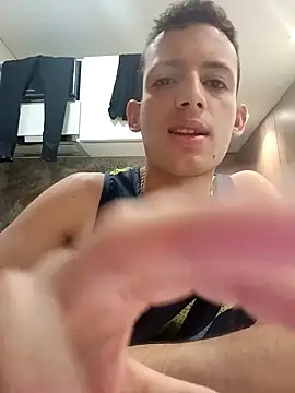 Duvan Martinez23 online show from May 10, 2026, 9:58 am
