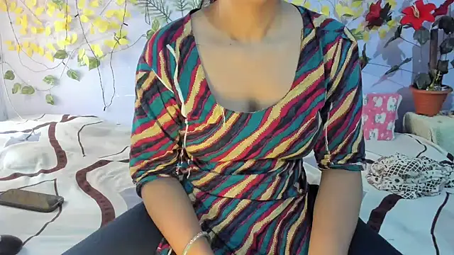 aarjulove online show from June 27, 2026, 6:07 am