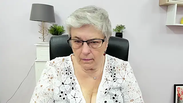 IrisDream online show from July 2, 2026, 6:08 am