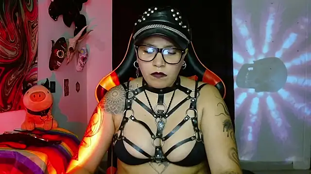 LilithSharon online show from June 7, 2026, 5:27 pm