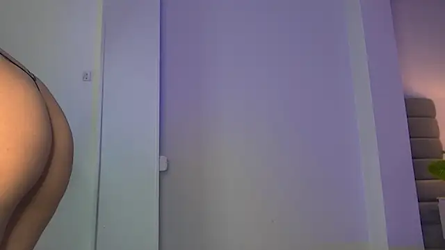 Madie  collins online show from July 4, 2026, 11:49 am