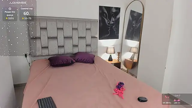 Snapshot of Harmony_Malkova chatting on June 19, 2026, 12:04 am Harmony Malkova online show from June 19, 2026, 12:04 am