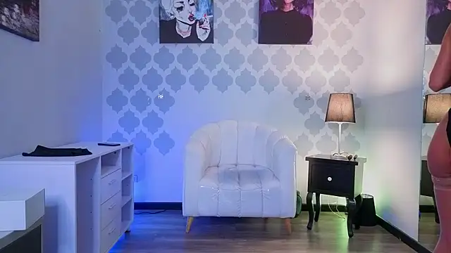 Snapshot of GabyPetit chatting on July 14, 2026, 7:52 pm GabyPetit online show from July 14, 2026, 7:52 pm