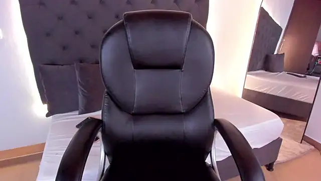 Snapshot of ninfomaria_ chatting on July 17, 2026, 6:35 pm ninfomaria online show from July 17, 2026, 6:35 pm