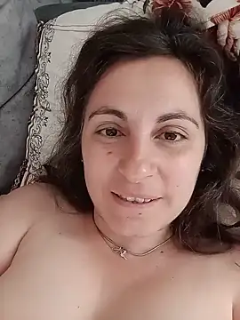 ShelaDiass online show from June 19, 2026, 12:48 am