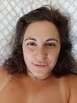 ShelaDiass online show from July 13, 2026, 3:31 am