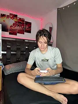 Snapshot of Alex_and_Fabian chatting on July 16, 2026, 11:44 pm Alex and Fabian online show from July 16, 2026, 11:44 pm
