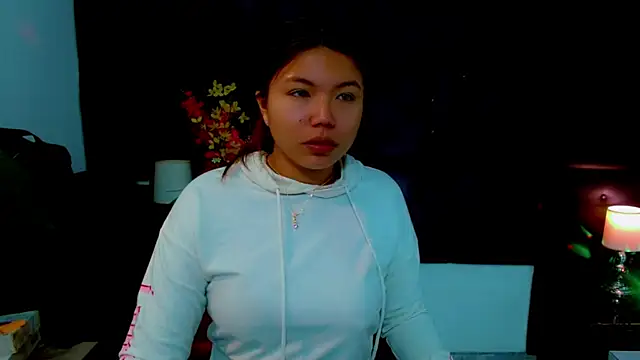 Isalombardi online show from July 16, 2026, 3:56 am