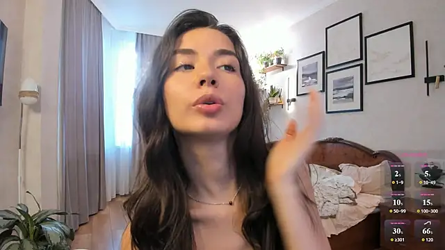NicoleLuv online show from June 30, 2026, 4:52 pm