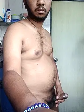 Snapshot of Mmm992170 chatting on April 1, 2026, 5:08 am Mmm992170 online show from April 1, 2026, 5:08 am