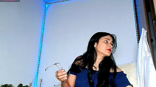 Snapshot of Alba_Olimpo chatting on June 10, 2026, 5:12 pm Alba Olimpo online show from June 10, 2026, 5:12 pm