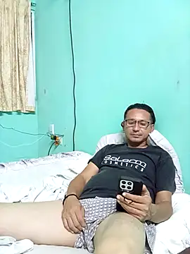 Andresguz35 online show from March 21, 2026, 3:33 am