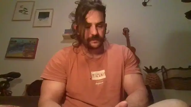 Snapshot of Mclozzz chatting on July 12, 2026, 1:07 am Mclozzz online show from July 12, 2026, 1:07 am