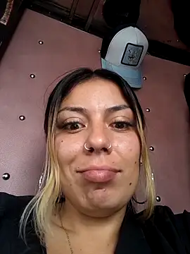Sweel Leyva18 online show from July 6, 2026, 9:50 pm