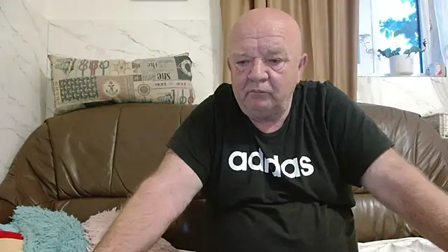 fullballs6 online show from May 13, 2026, 2:31 am