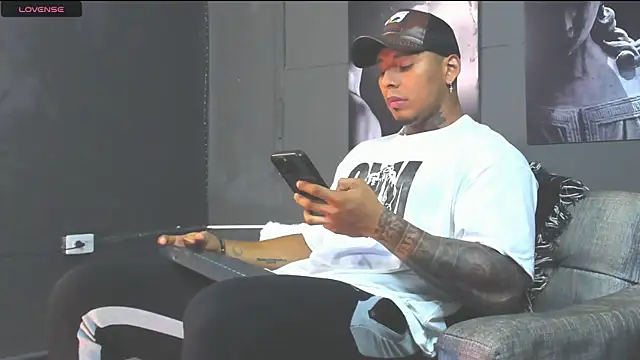 Snapshot of bradley_smith chatting on July 11, 2026, 8:00 pm bradley smith online show from July 11, 2026, 8:00 pm