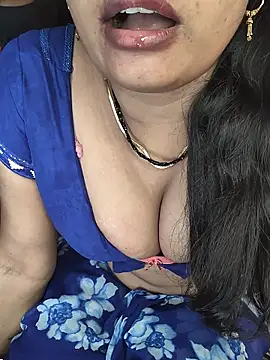 Shivani Mumbai85 online show from July 13, 2026, 5:38 pm